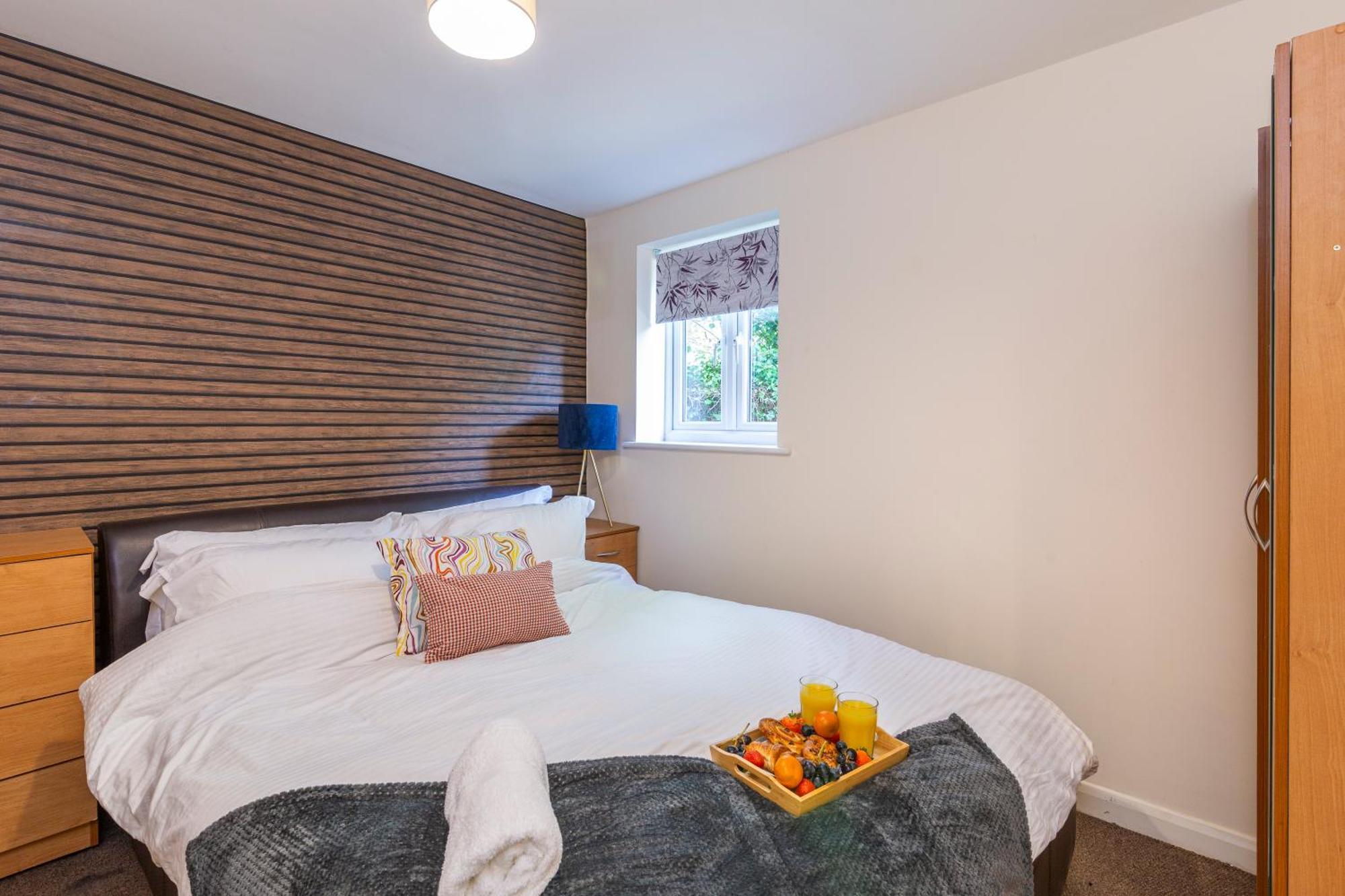 The Vogue Stay, 3 Bedrooms, 2 Bathrooms, Ideal For Jr & Oxford Hospitals, Free Carpark, Conveniently Located For Ring Road Access, 2 Miles From Oxford City Centre Easy Car & Bus Route Exterior foto